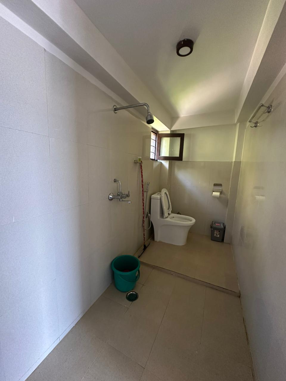 Room image 4